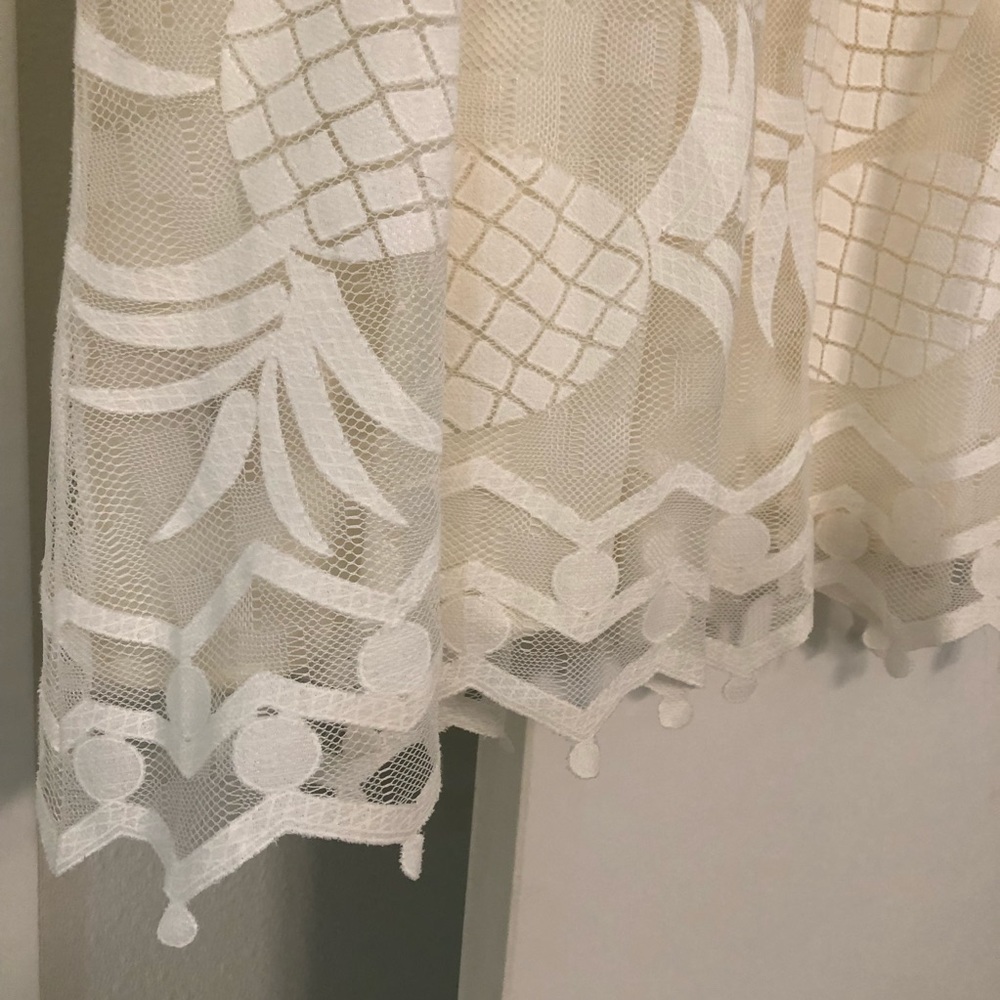 Anthropologie HD in Paris | Pineapple Lace Blouse - Picture 5 of 9
